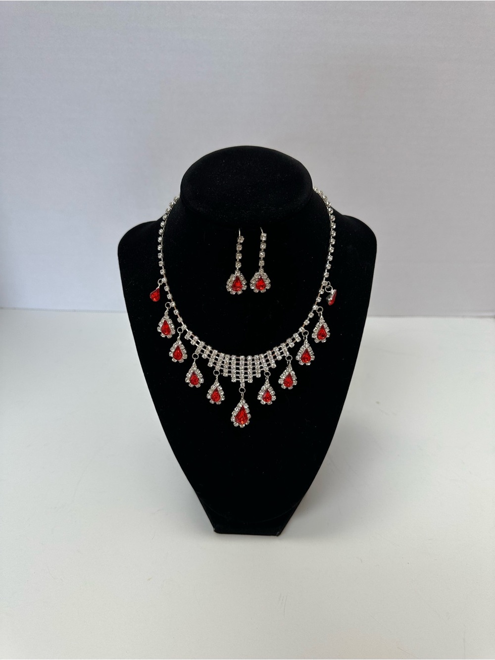Silver-Tone Necklace and Earring Set with Red Teardrop Stones